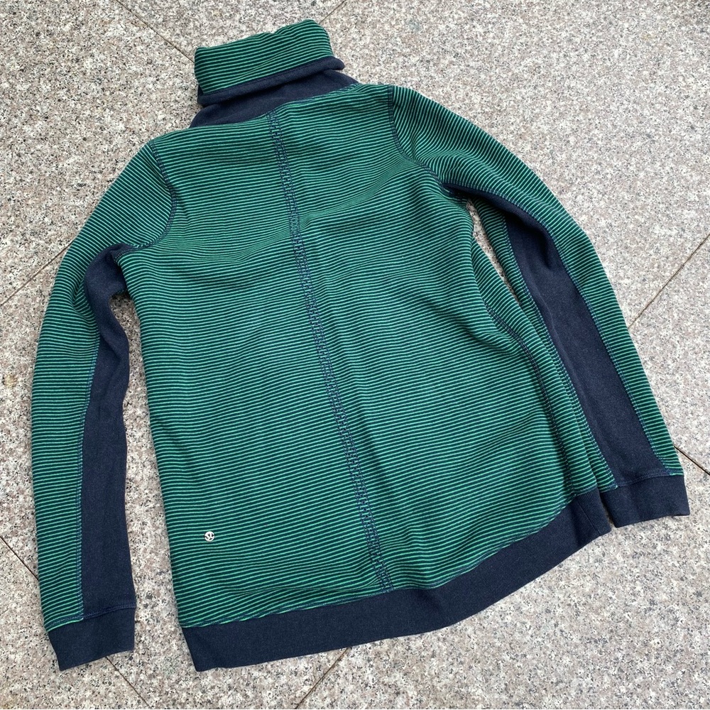 Lululemon Pullover - image 3